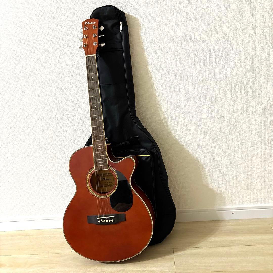 mademuアコースティックギター