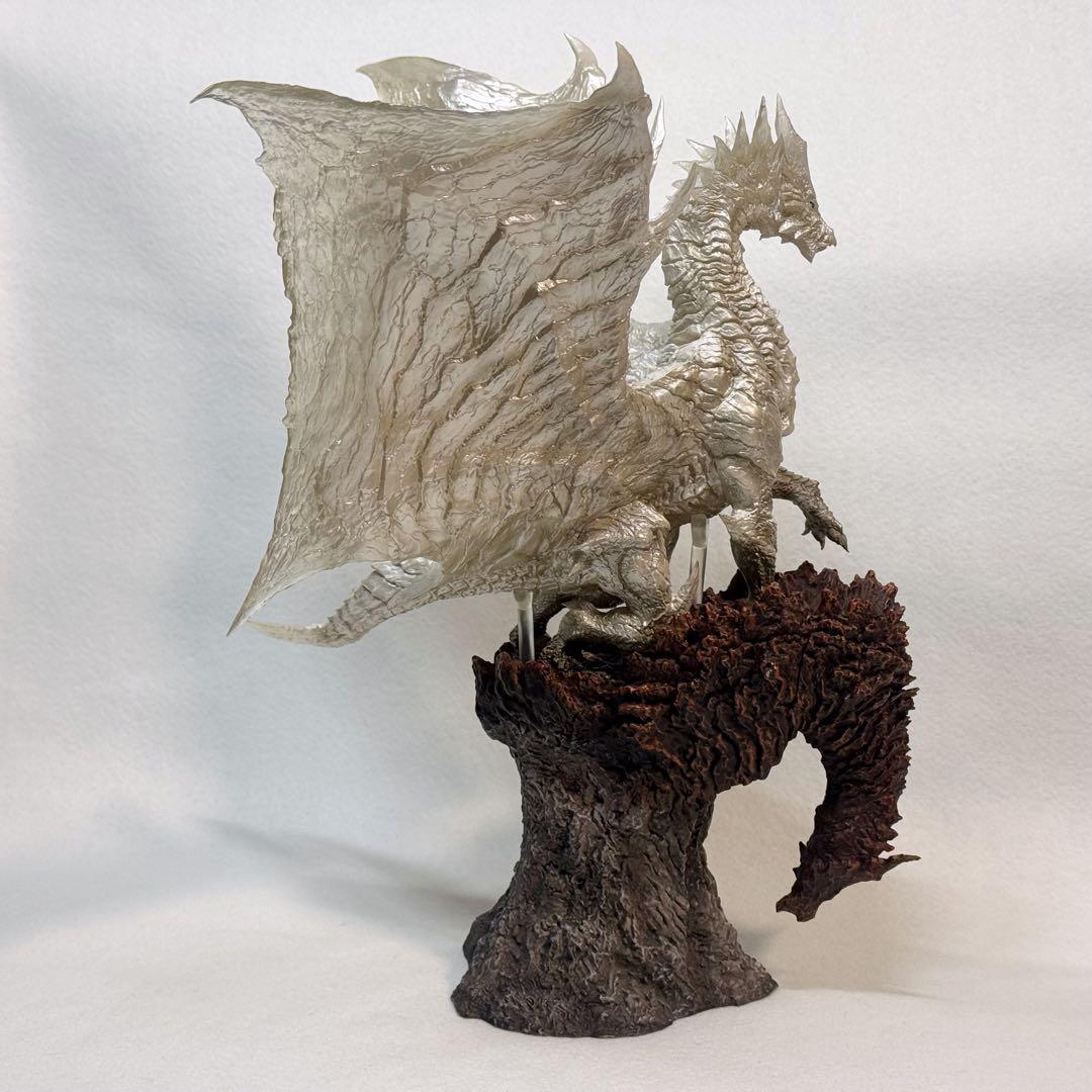 モンスターハンター　カプコン クリエイターズモデル 鋼龍 クシャルダオラ（脱皮）