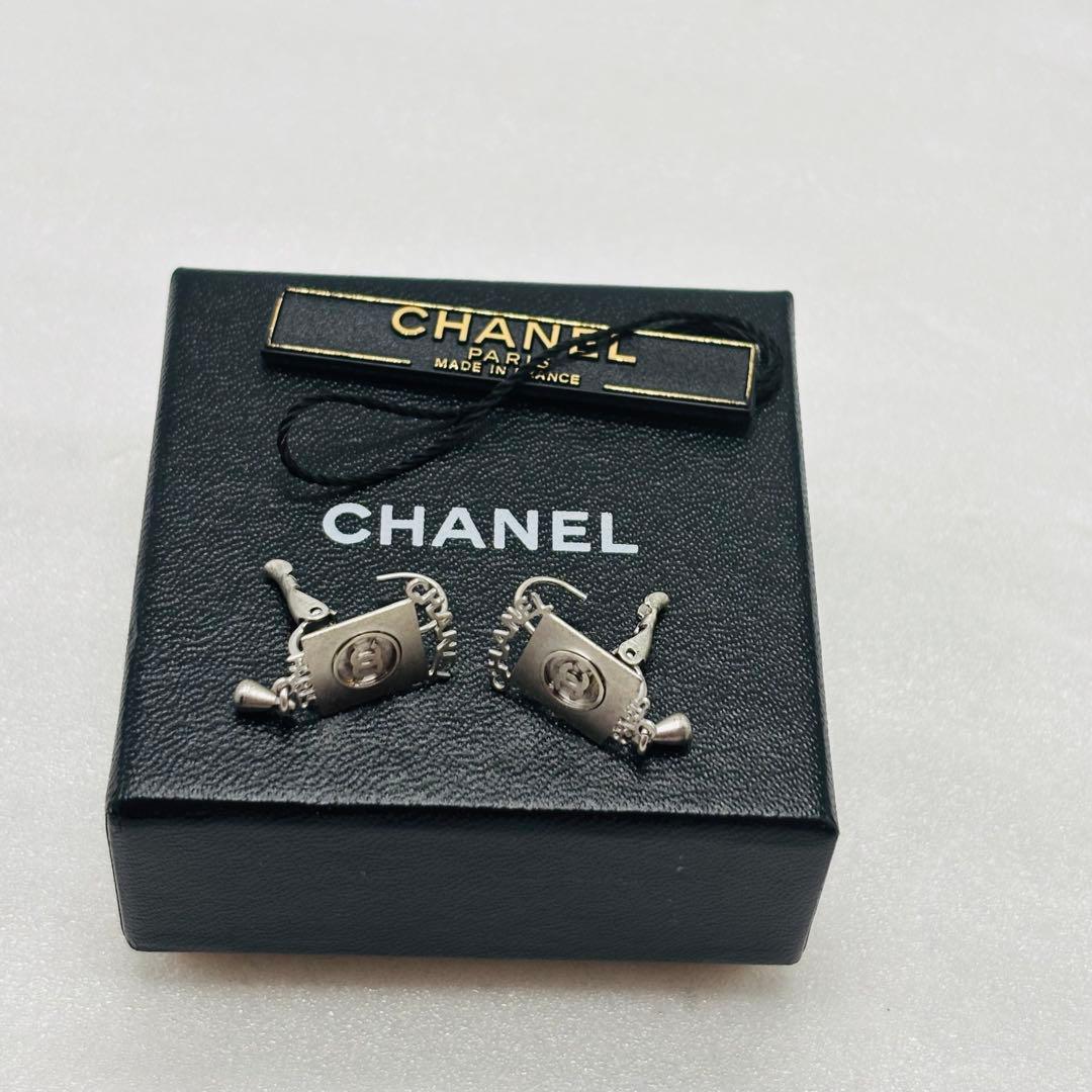 希少　CHANEL シャネル ピアス　ココマーク　CC ユニセックス　シルバー