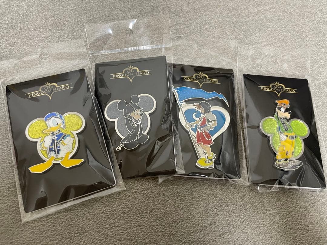 キングダムハーツ　ピンバッジ　4点セット