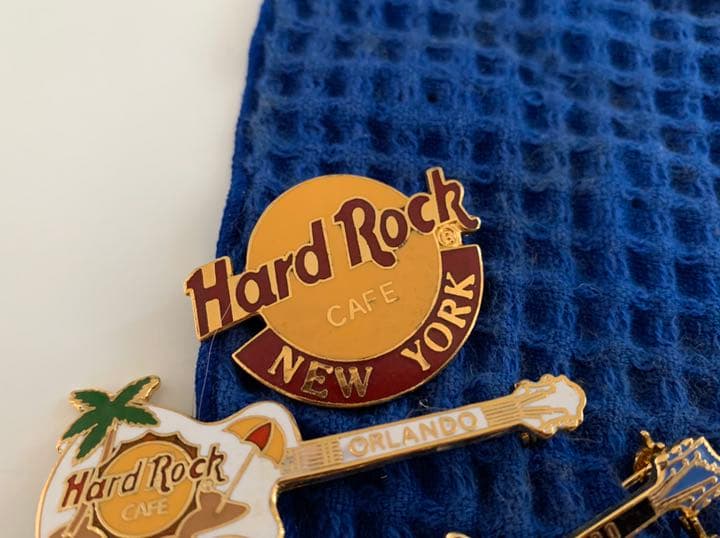 ハードロックカフェ バッヂ ビンテージ 13個キーホルダー 1個 セット