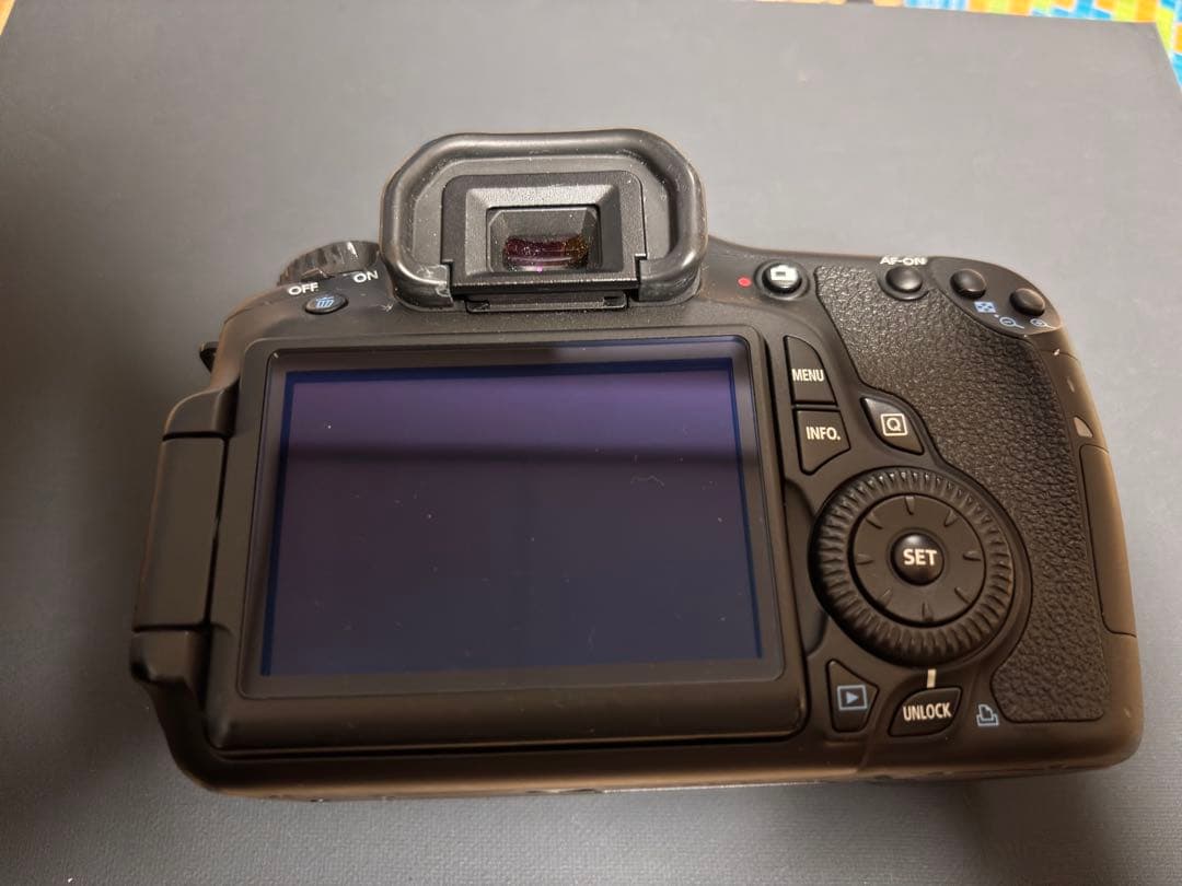 Canon EOS 60D ボディ　一眼レフ　12/27まで