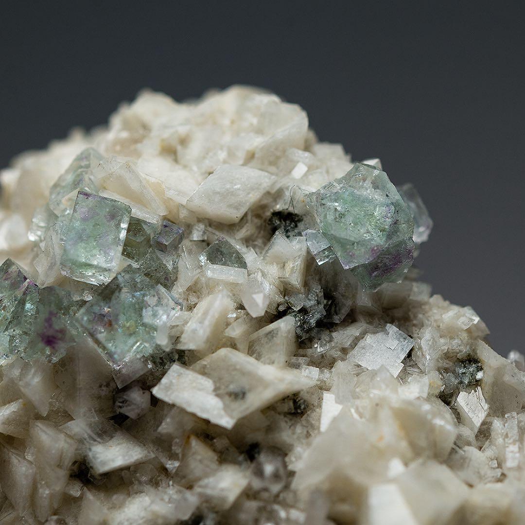 ドイツ フローライト 天然石 原石 鉱物標本 鉱石 蛍石 9863-1702