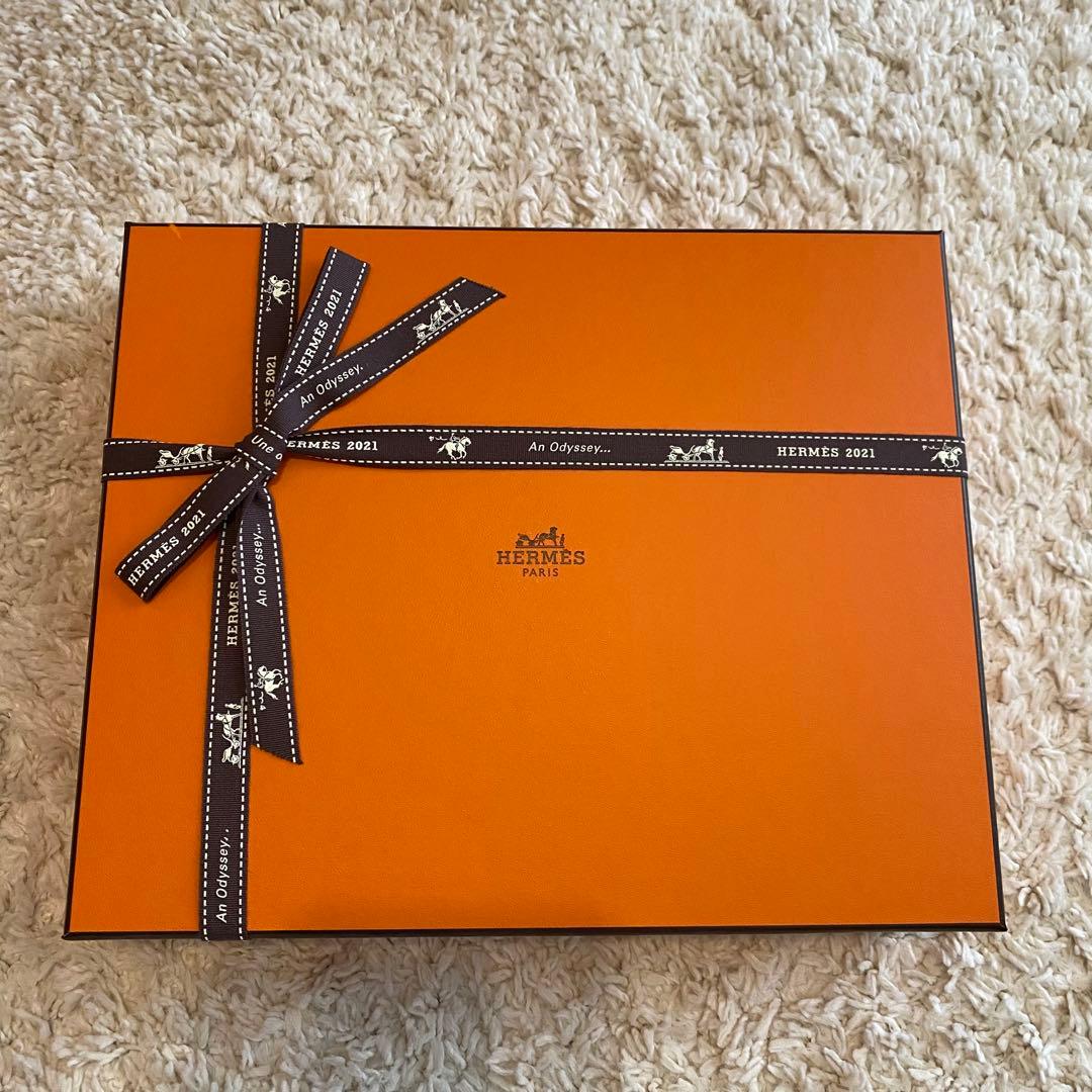 HERMES タオルセット カレ 《アヴァロン》 ゲストタオル《ステアーズ》