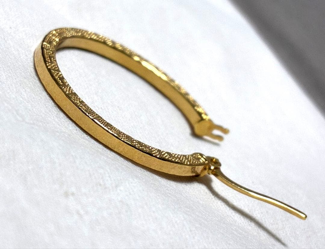 ☆未使用☆UNOAERRE ウノアエレ フープピアス