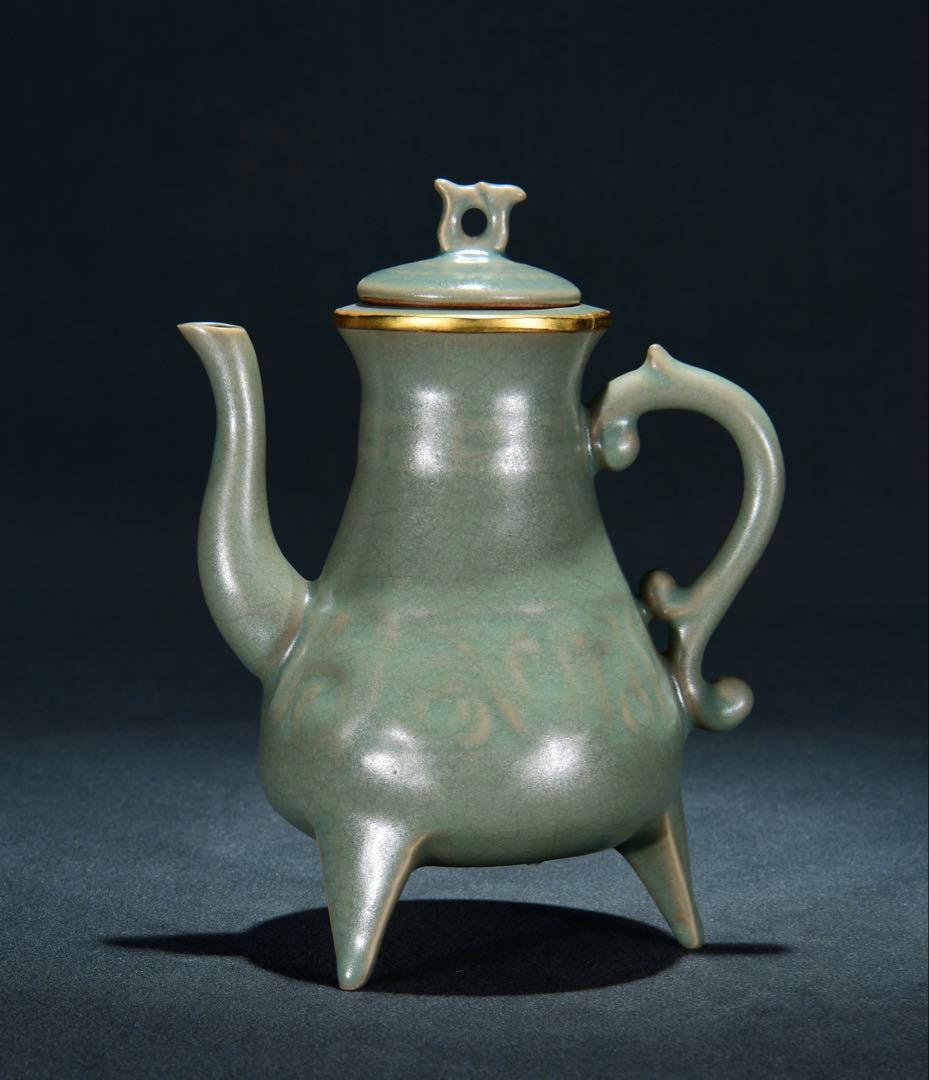 旧蔵　宋・汝窑　天青釉包金口　三足执壶