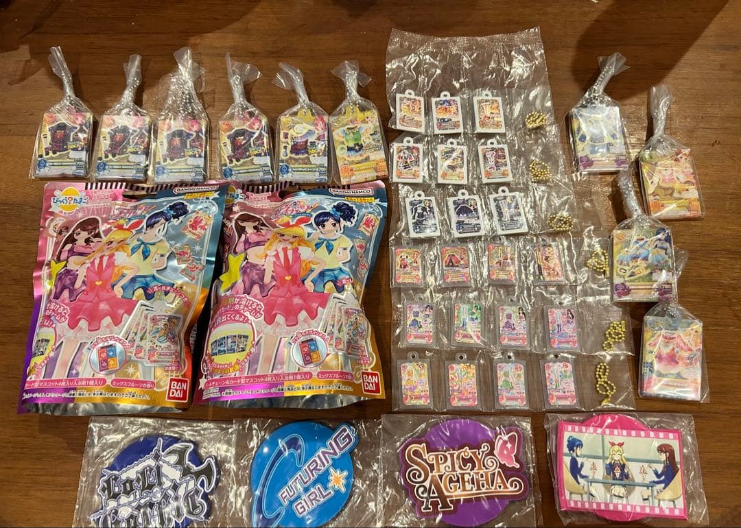 アイカツ！ ガチャガチャ びっくらたまご 藤堂ユリカ 神崎美月 星宮いちご