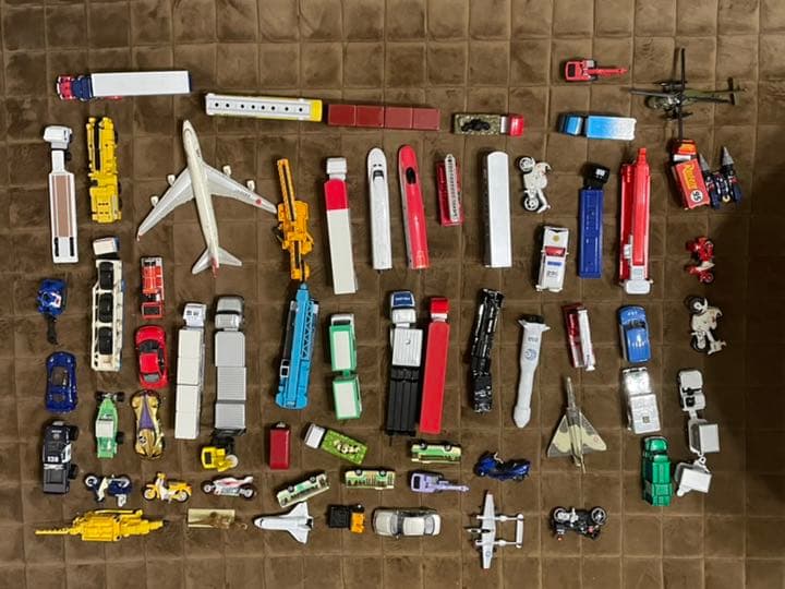 トミカ280台ほど（限定品、廃盤含む）