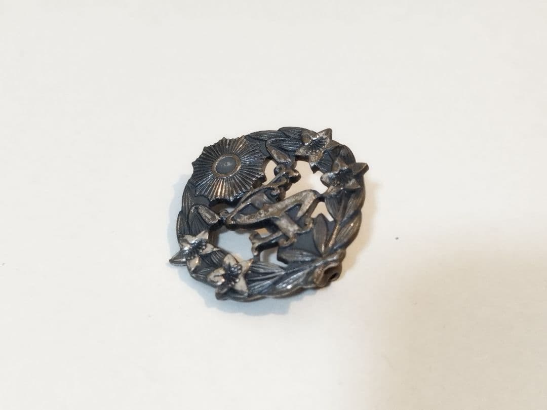 ●バッジ バッチ ピン ピンバッジ 校章 記章 徽章 聖心女子学院 シルバー