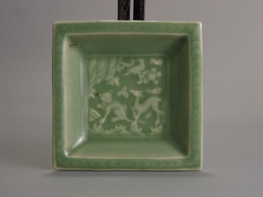 江戸時代　後期　三田青磁　小皿　4点　鹿に猿　菊　亀形　花文　豆皿　コレクション