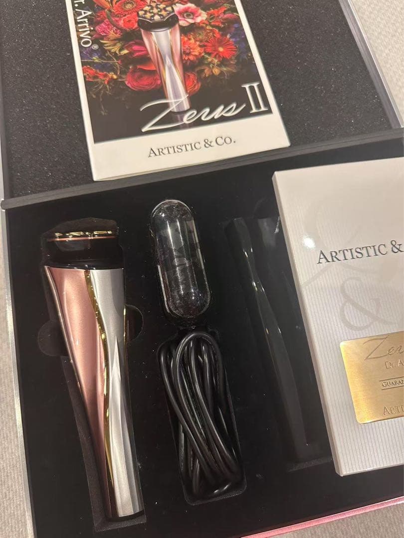 今だけ限定超美品Dr. Arrivo Zeus II 美顔器！正規品！