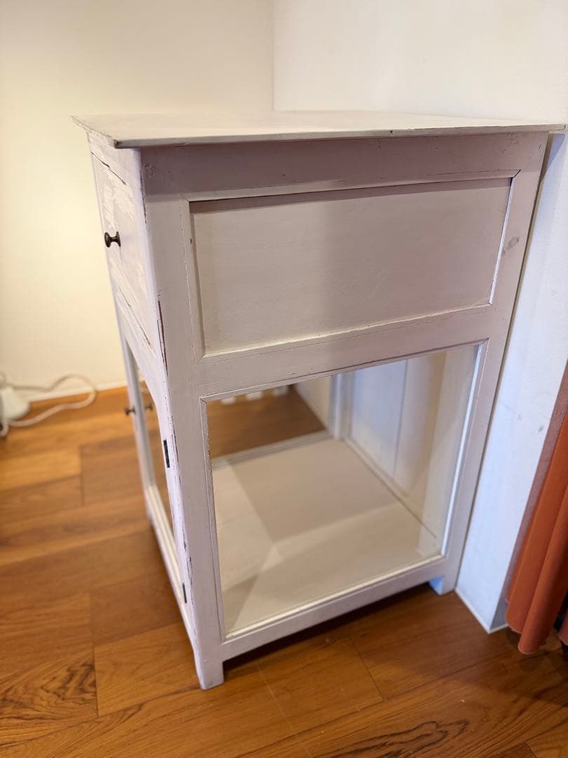 商品代1000円最終11/24まで【ホワイト木製チェスト】ガラス扉 ヴィンテージ