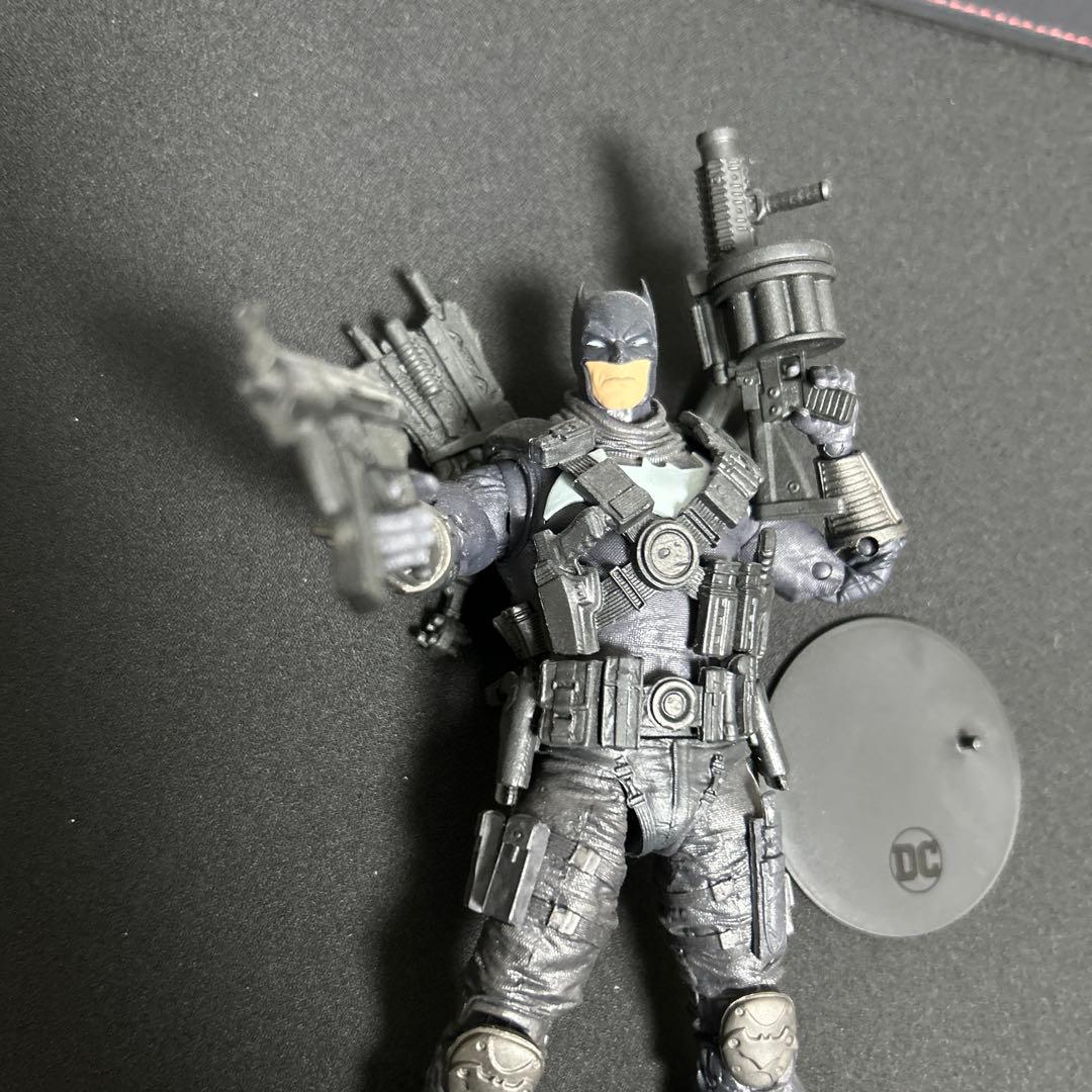 DCマルチバース　マクファーレントイズ　グリムナイト