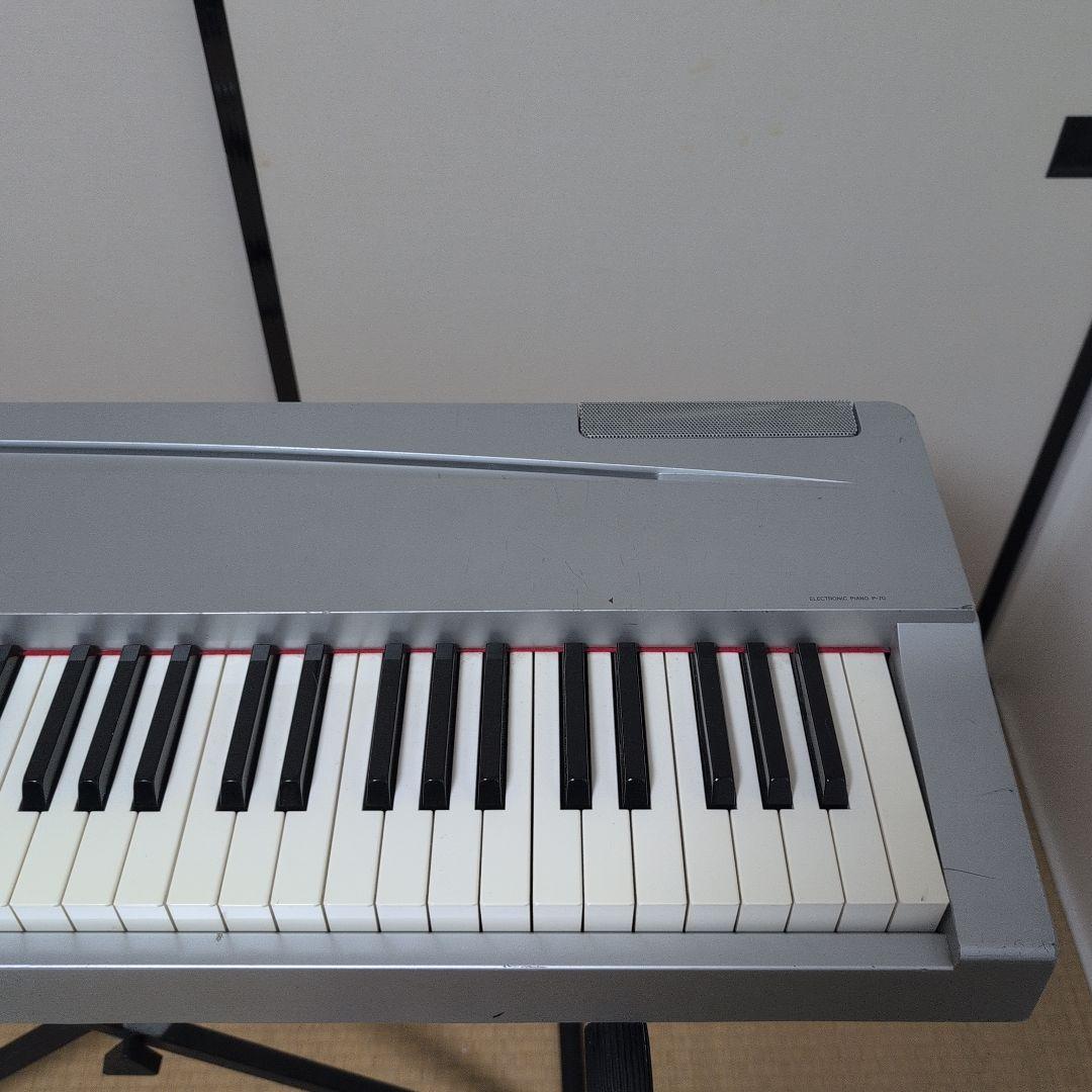 送料無料　電子ピアノ　YAMAHA P-70