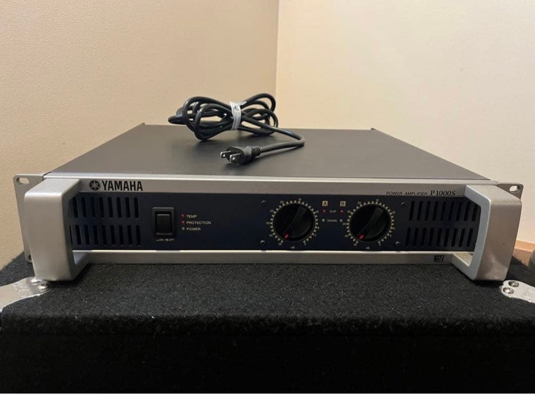 YAMAHA P1000S パワーアンプ+classic pro 10Uラック
