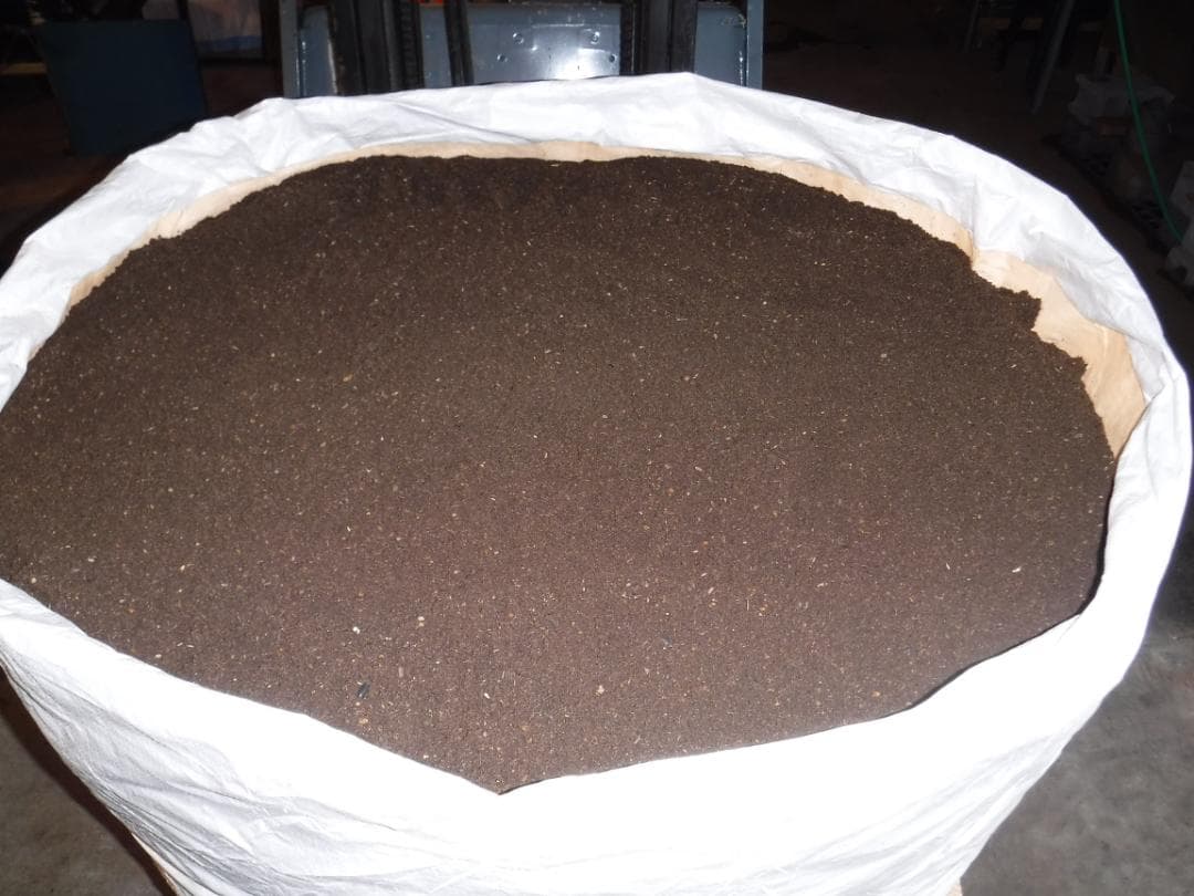 カブト虫マット１：発酵熟成竹：成虫・幼虫・産卵育成用：３００ℓ