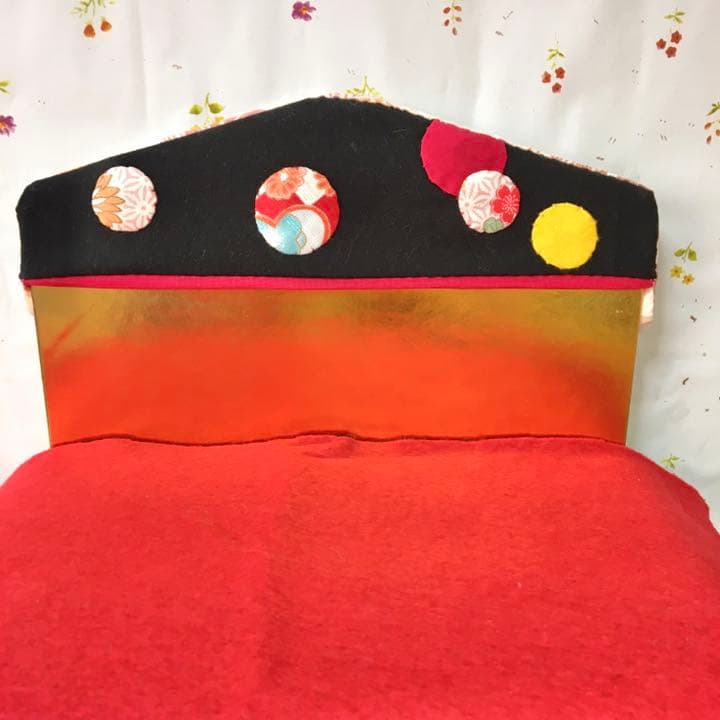 収納型　　ネコのお雛様