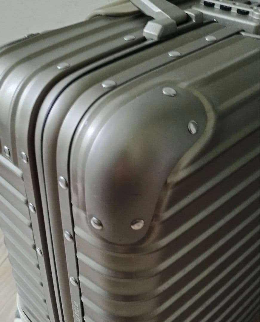 ◎希少◎美品★RIMOWAリモワ★トパーズチタニウムビジネストロリー★2輪TSA