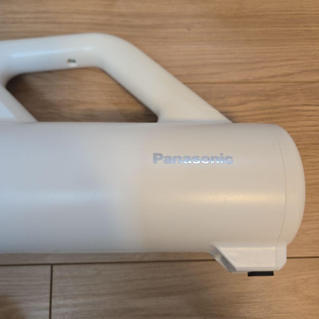 【ぴ太郎】2023年製Panasonic掃除機 mc-sb85k