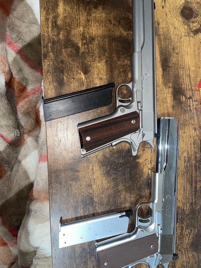 WAと新日本模型のハードボーラー2丁セット