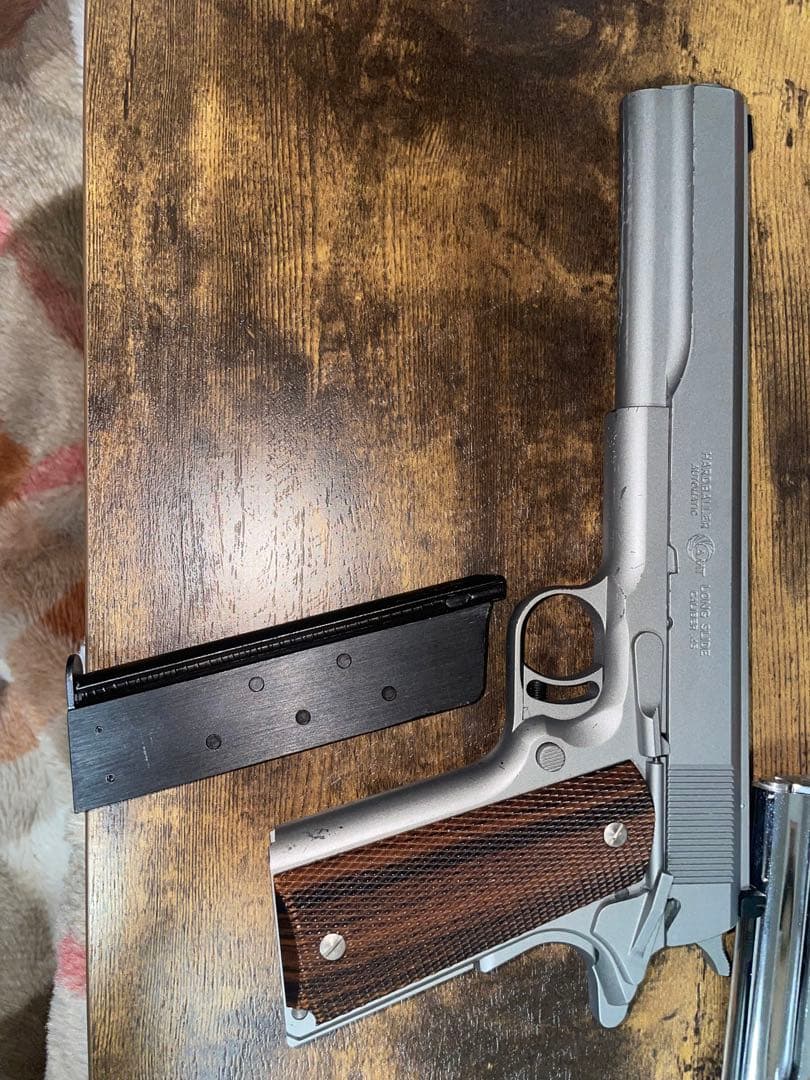 WAと新日本模型のハードボーラー2丁セット