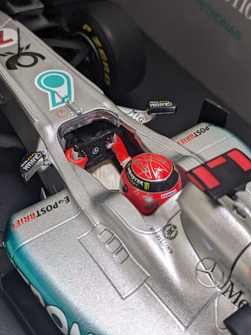 ミニカー MINICHAMPS M.SCHUMACHER SHOWCAR 2011