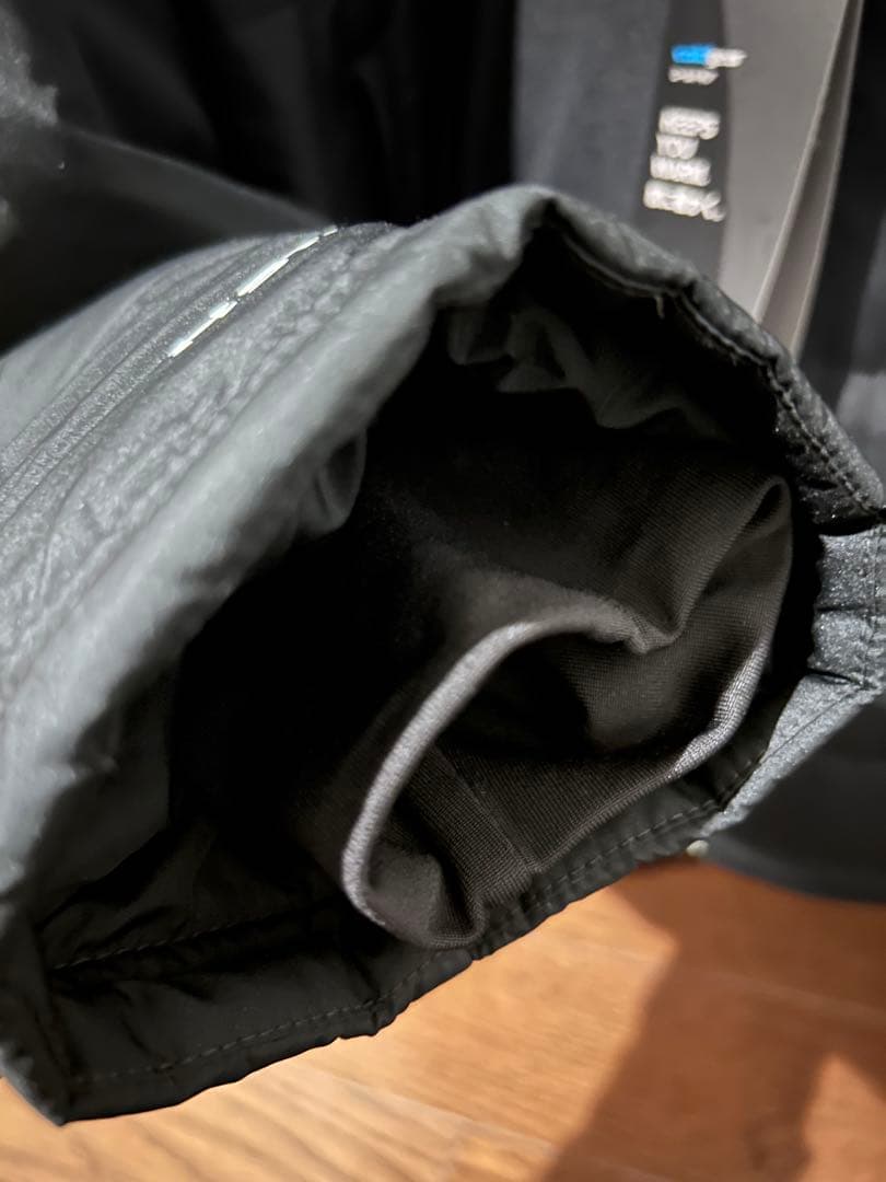 新品未使用アンダーアーマーコールドギア中綿ジャケットスポーツ用防寒アウター　XL