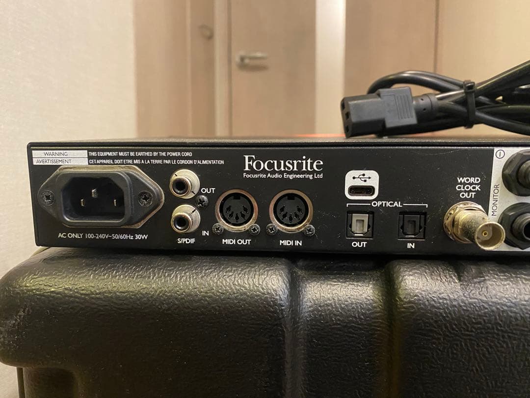 Focusrite Clarett 8pre USB フォーカスライト