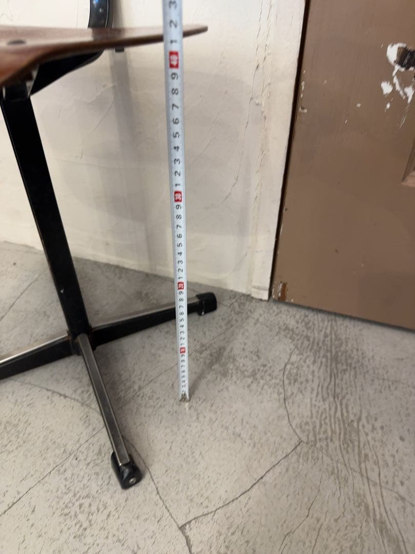 今が買い。値下げしました！ ヨーロッパアンティーク木製2脚セット