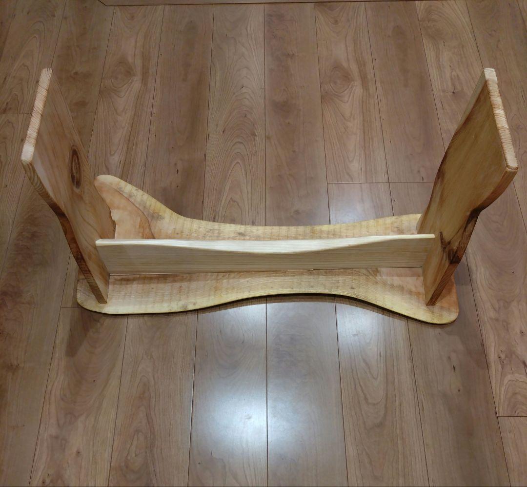 欅のベンチ（70）山口寿美子❕ケヤキの模様、曲線をお楽しみくださいね。