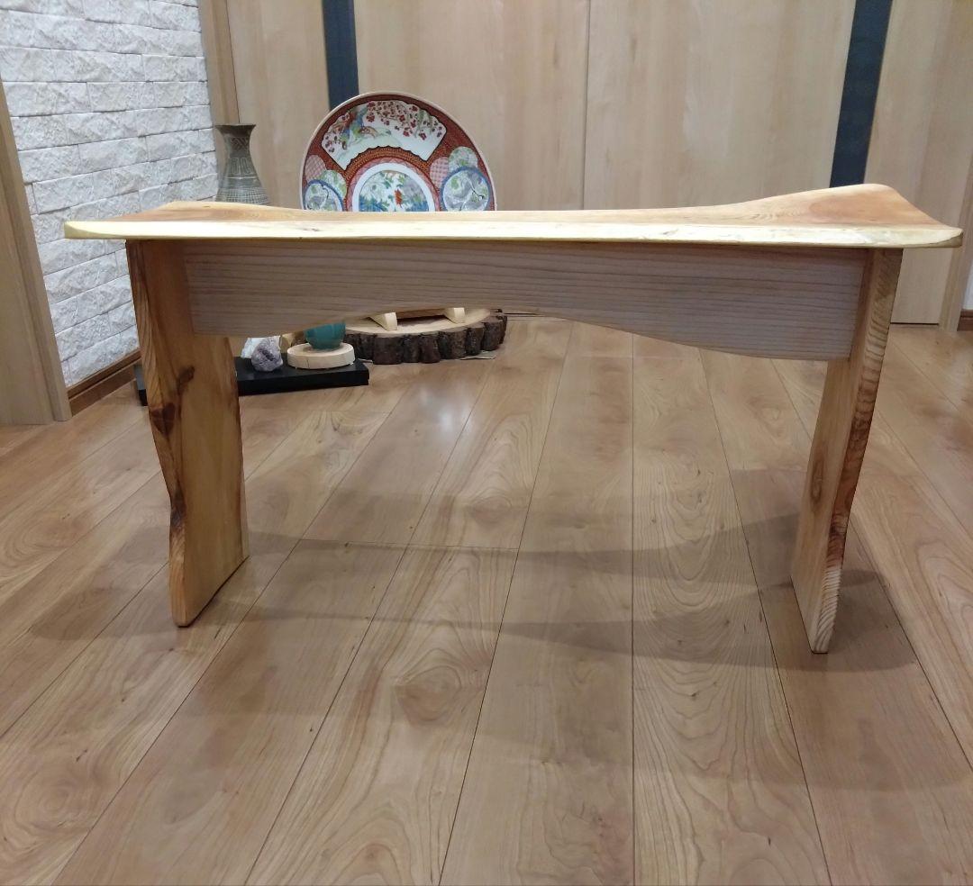 欅のベンチ（70）山口寿美子❕ケヤキの模様、曲線をお楽しみくださいね。