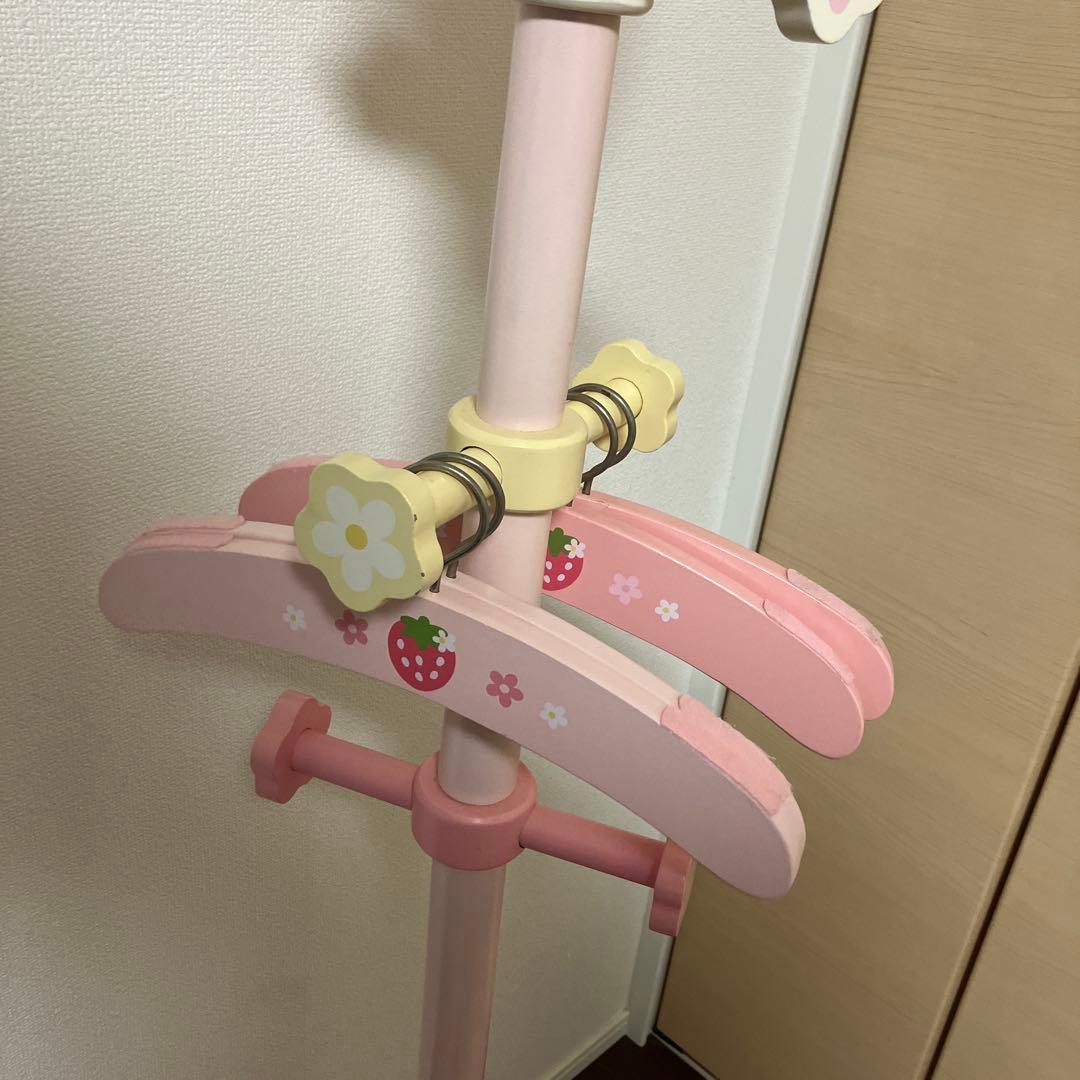 マザーガーデン　いちごデザイン ハンガーラック　ハンガー４本付き！