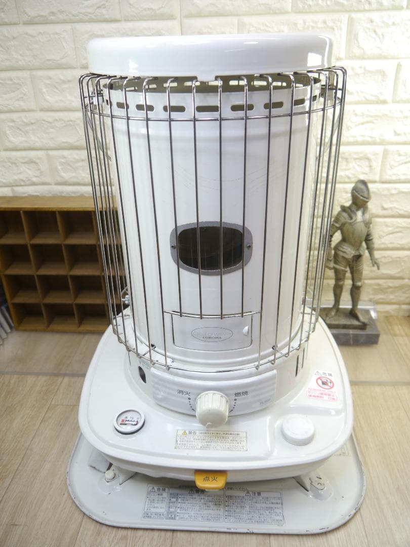 機構良好、外観・・・◆2013年。コロナ　石油ストーブ ホワイト 安全ガード付き