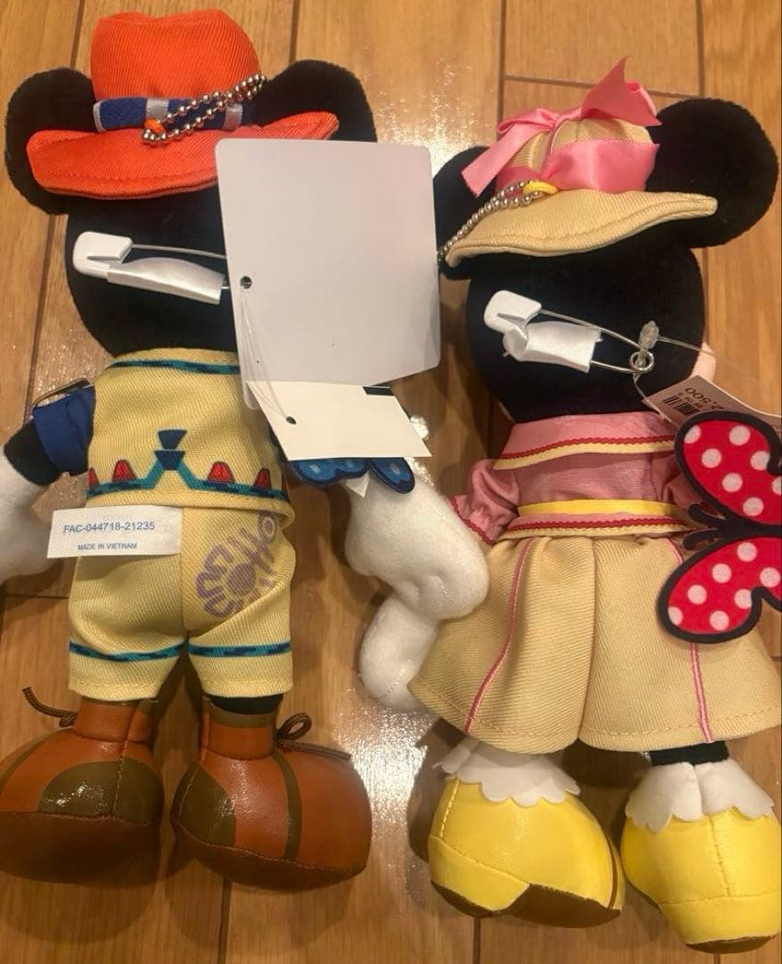 ディズニーシー　ミッキーぬいぐるみバッジ