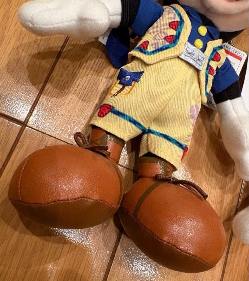 ディズニーシー　ミッキーぬいぐるみバッジ