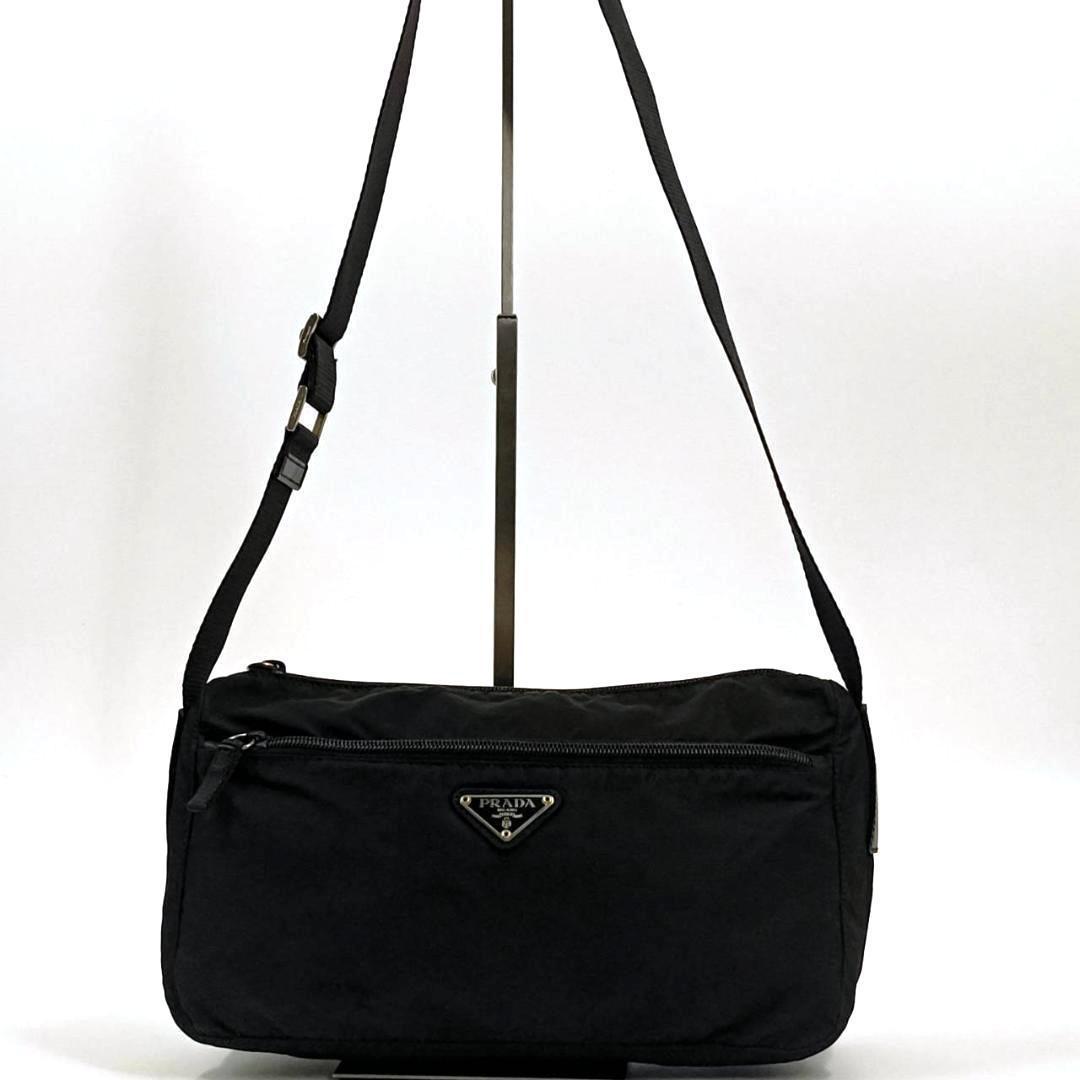 人気✨プラダ ショルダーバッグ カメラバッグ　三角ロゴ ナイロン 　レザー 黒