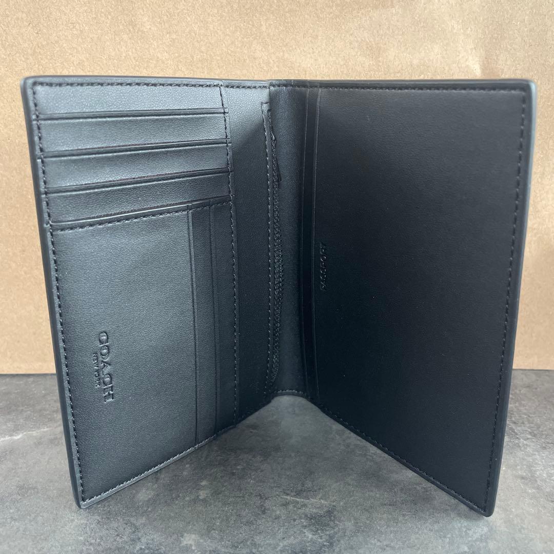 【新品】COACH コーチ パスポートカバー コズミック 財布 ギフト　ブランド