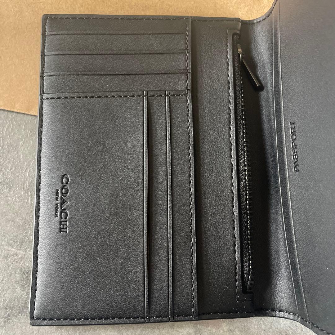 【新品】COACH コーチ パスポートカバー コズミック 財布 ギフト　ブランド