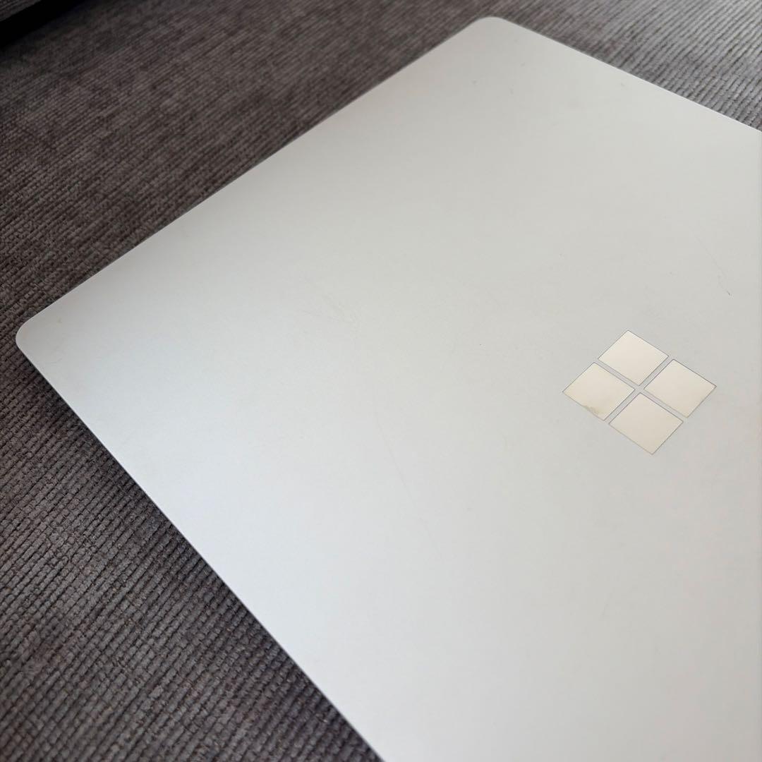 【美品】Microsoft Surface Laptop 1769
