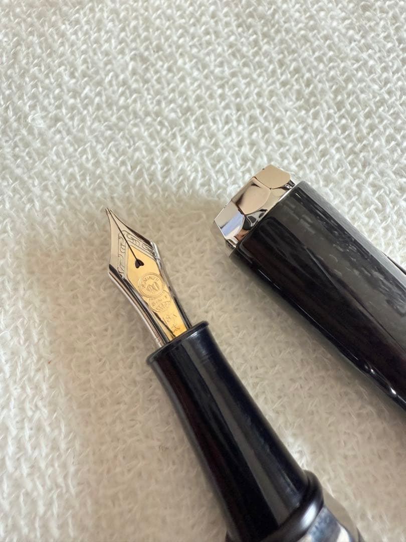 プラチナ万年筆90週年、カーボン軸