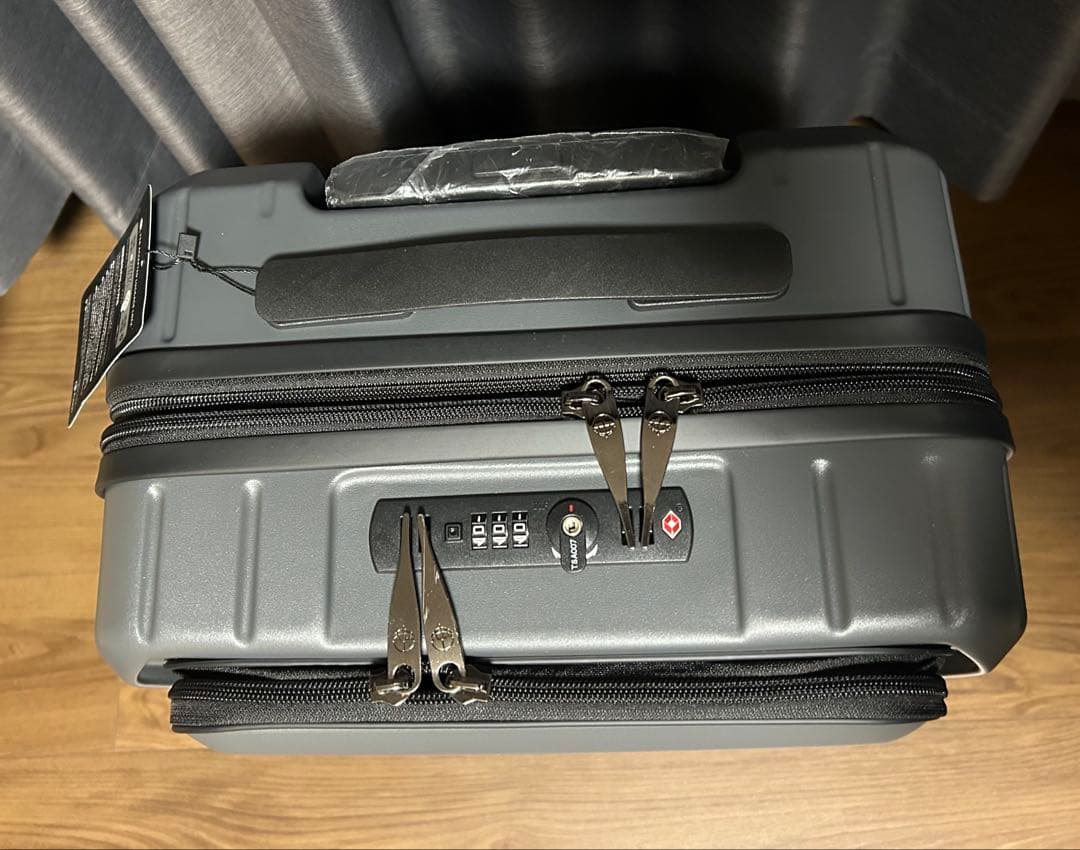 【未使用タグ付き】Evoon スーツケース 拡張機能付き グレー 470