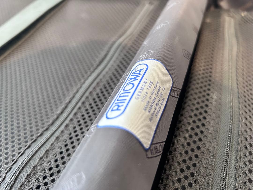 リモワ rimowa トパーズ　ステルス アルミニウム キャリーケース ブラック