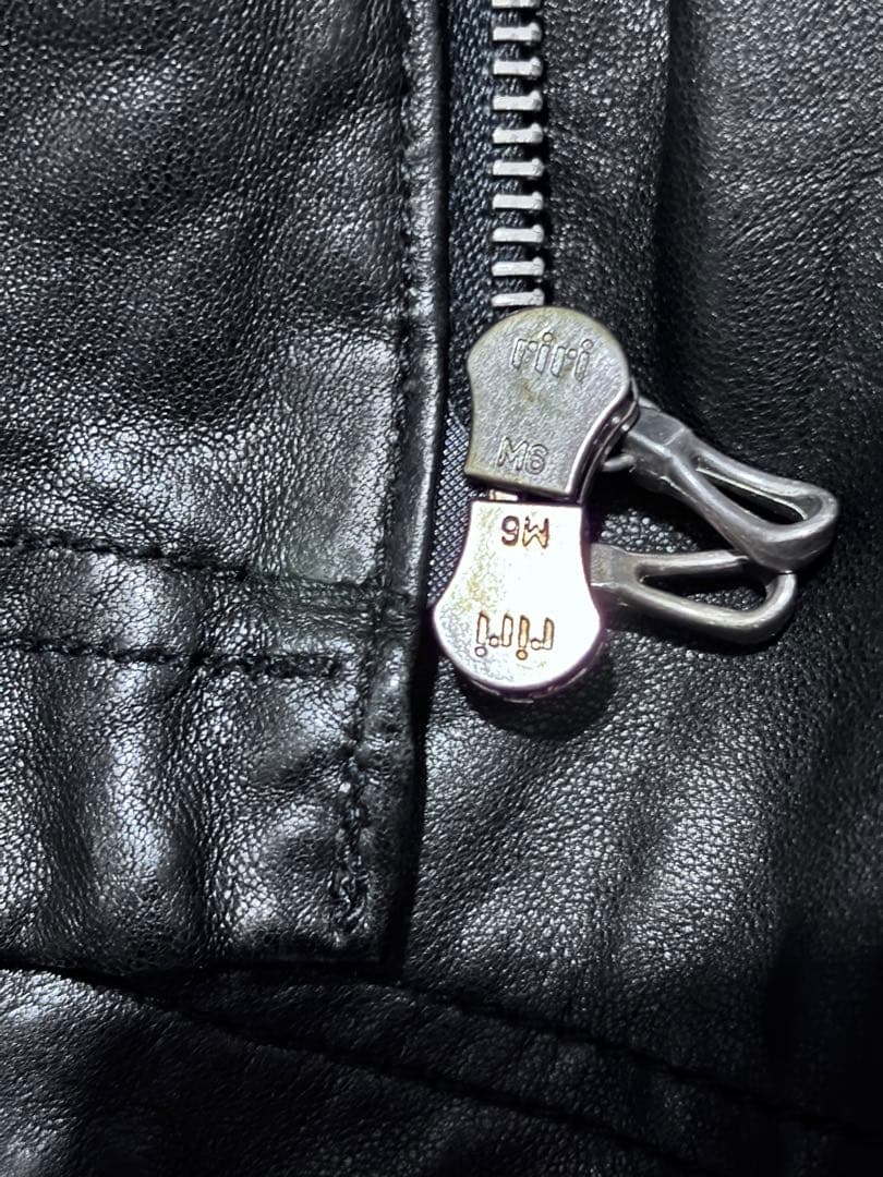 TOMORROWLAND 黒 レザージャケット 羊革　スイス製riri WZIP