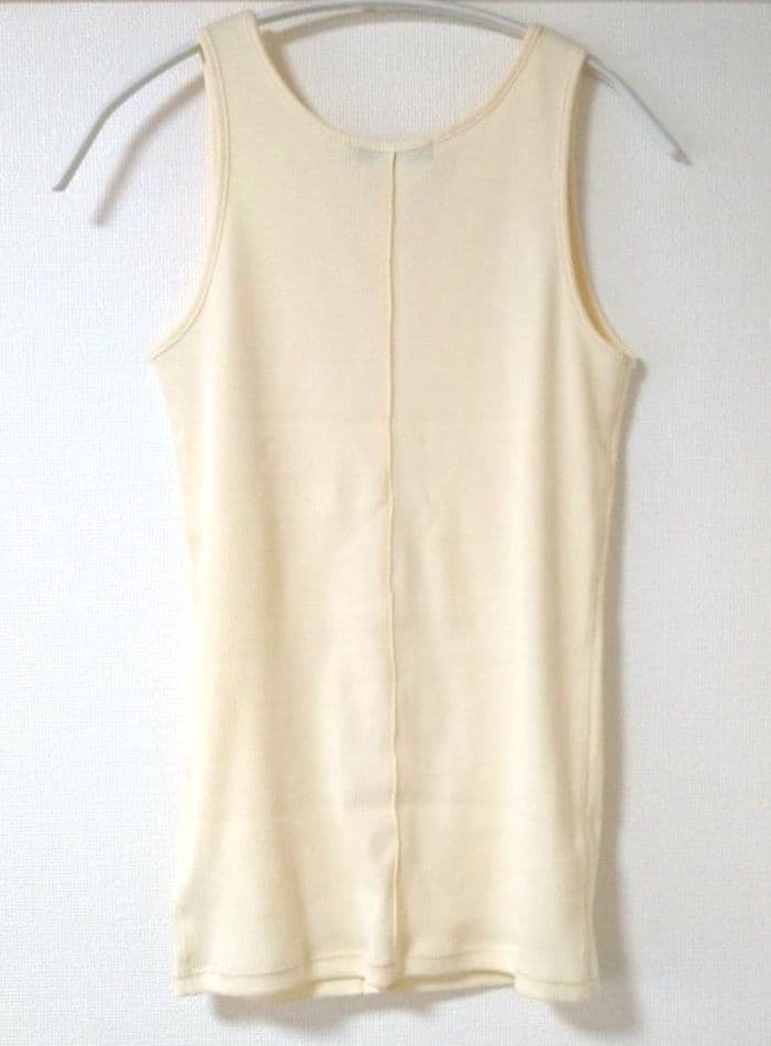 ETRÉ TOKYO 30コーマフロントオープンタンクトップ　クリーム