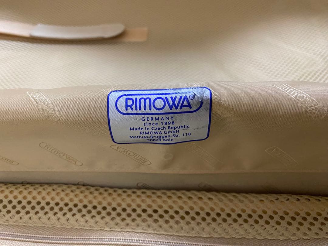 リモワ　サルサデラックス4輪