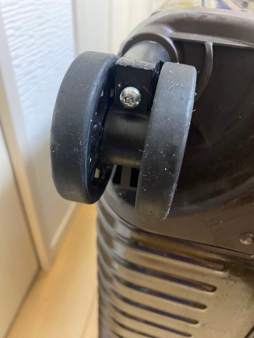 リモワ　サルサデラックス4輪