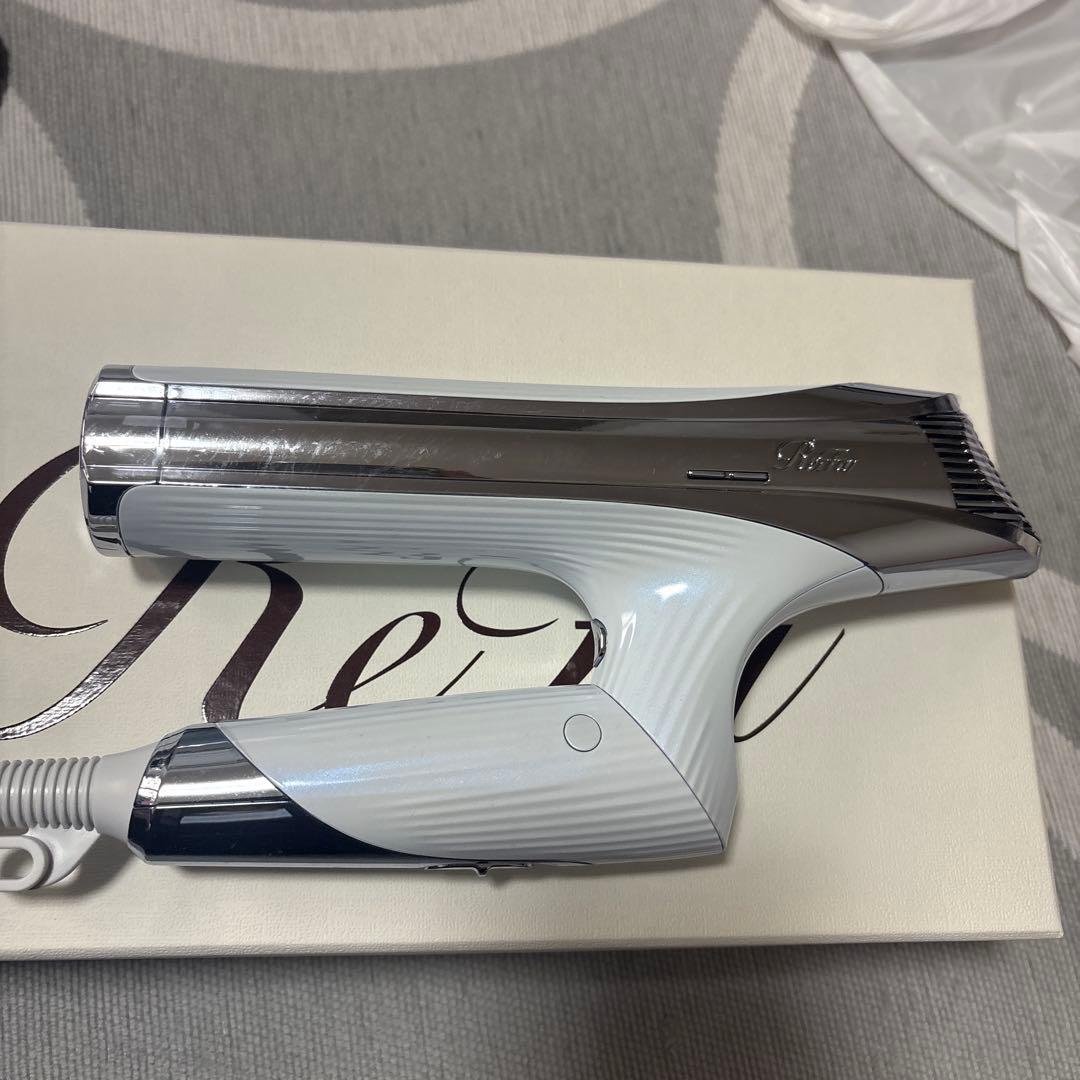 人気商品リファドライヤー早い者勝ちプレゼントに