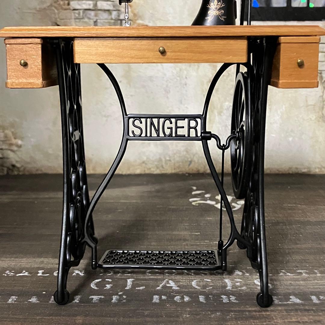 ミニチュア　ドール家具　ミシン　ドールハウス　1/6サイズ　ブライス