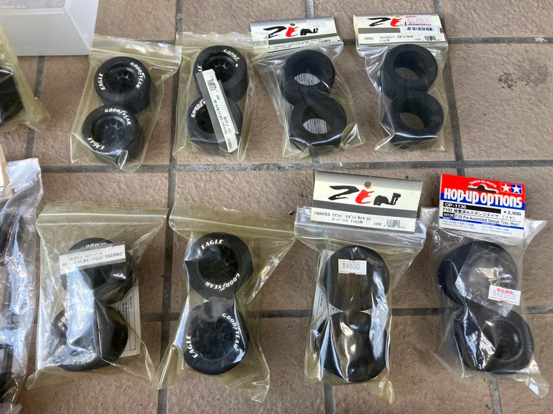 タミヤ　F103 15thアニバーサリーシャーシメカ付き　新品キットその他パーツ