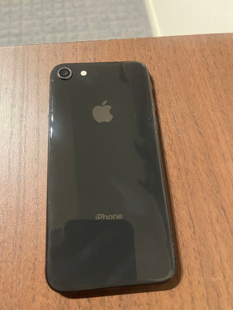 Apple iPhone 8 ブラック　64GB